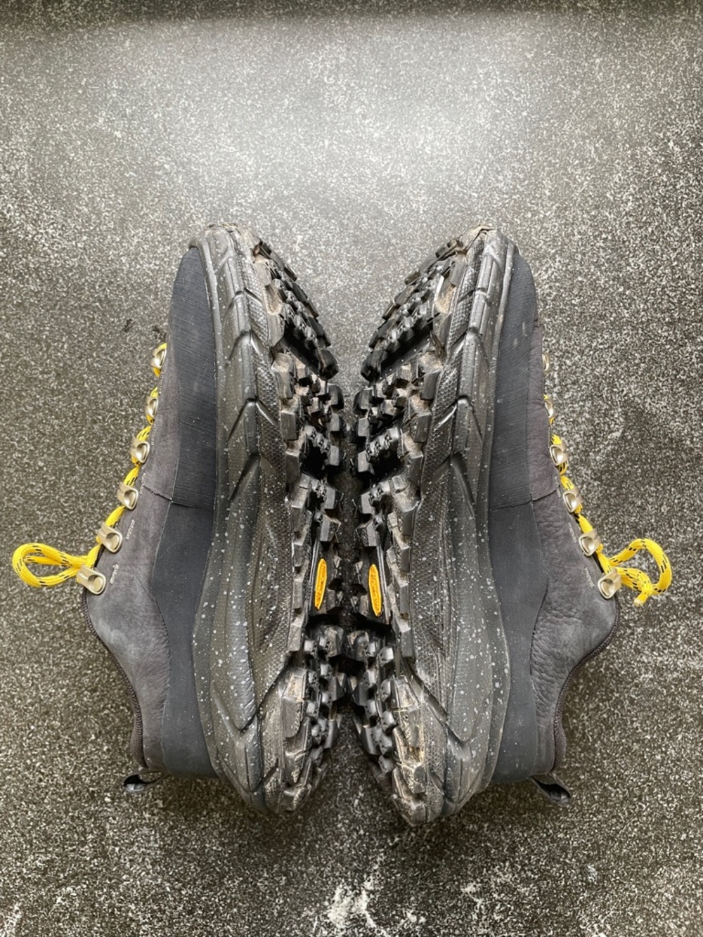 EUC Hoka Tor Summit Unisex Trail Shoe Size M6.5/W7.5 Black with Yellow Laces - Picture 6 of 15